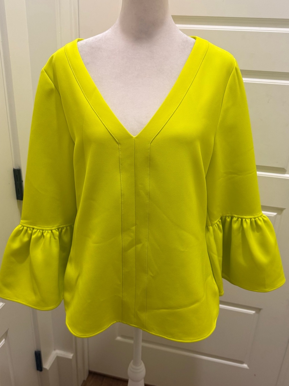 NWT. Anna Cate. Emily Blouse. Sulphur Yellow. Size Medium.